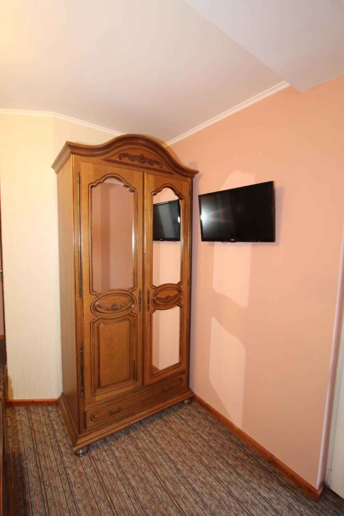 Затишний Міні-Готель "Rosky" Yasinya Quarto foto